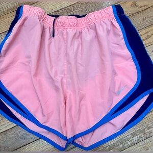 Nike Women’s Tempo Dri-FIT Mid-Rise 3-in. Running Shorts L Large